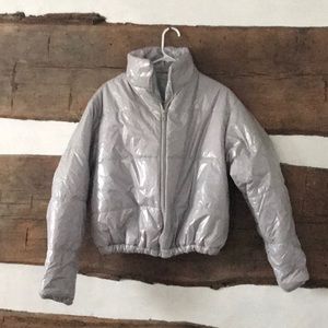 Gray cropped puffer jacket